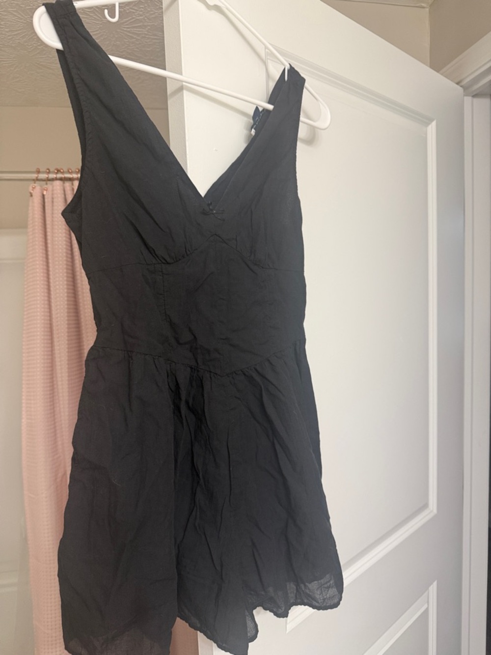 American Eagle Outfitters Black Sleeveless V-Neck Romper